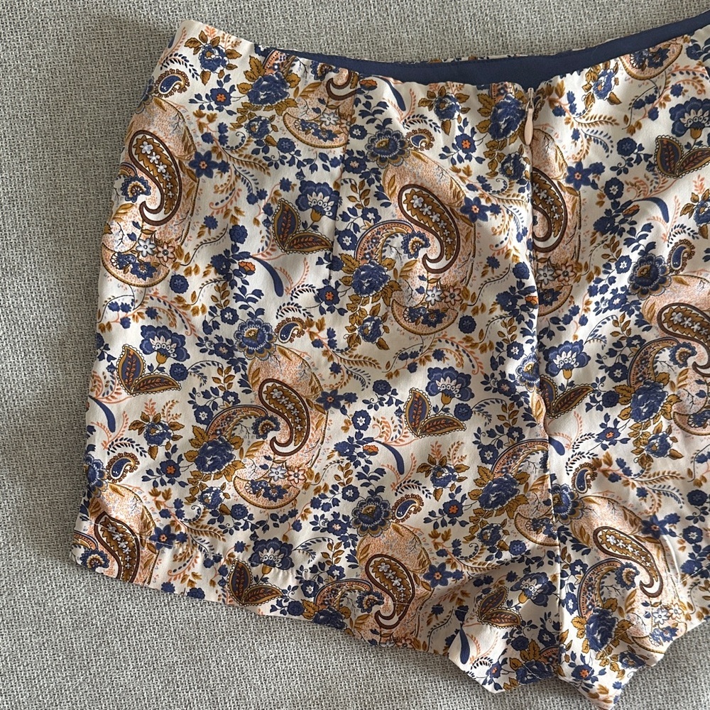 Paisley Print Women Shorts - Picture 4 of 7